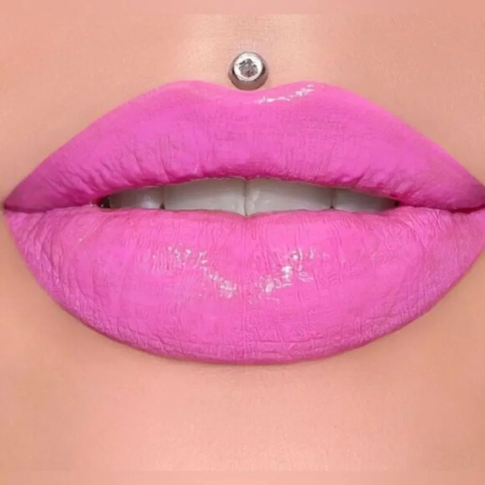 NIB Jeffree Star Supreme Gloss Full Size Lip Gloss - Color Queen Supreme